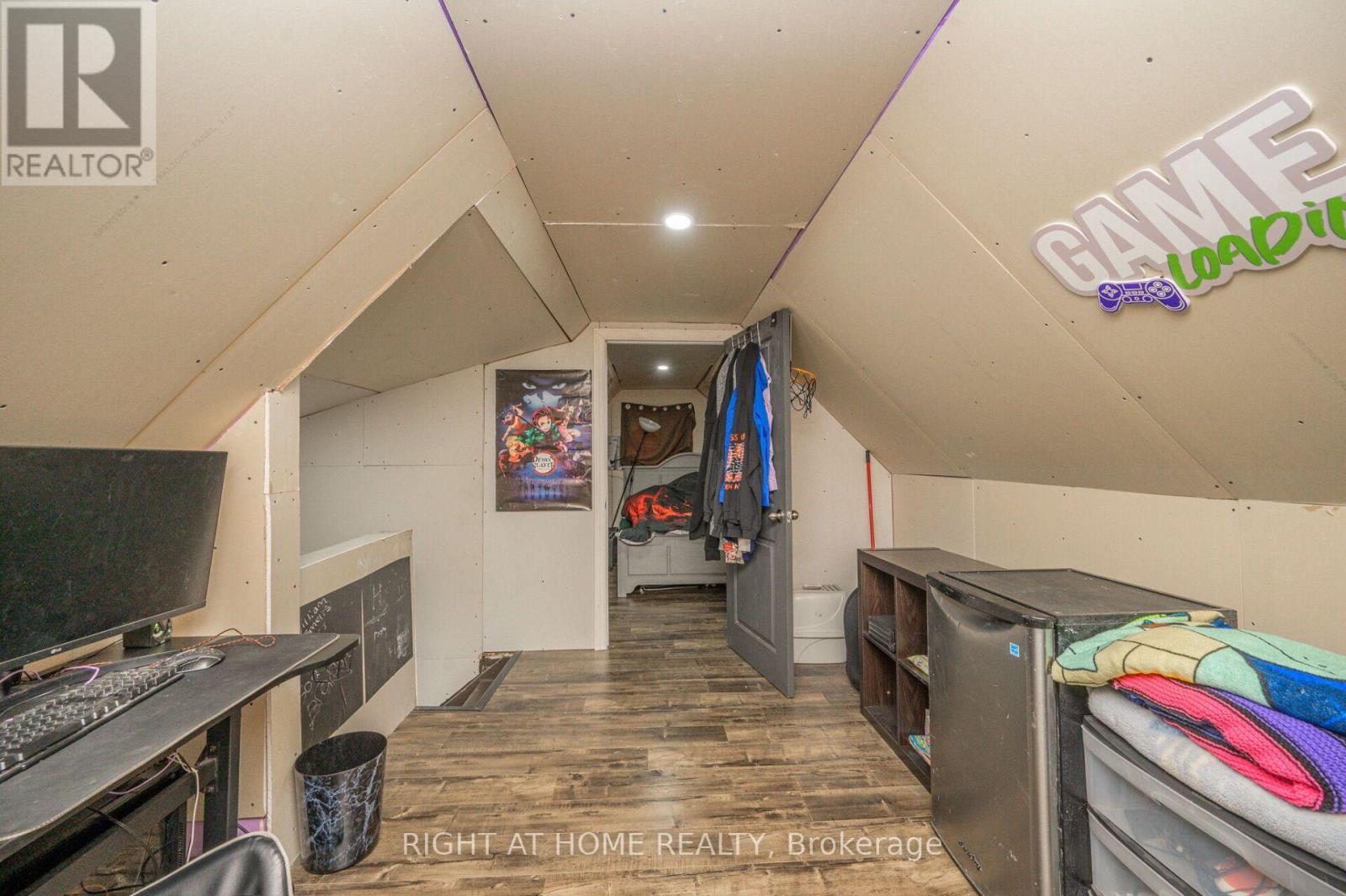 372 Beach Road, Hamilton, Ontario  L8H 3K5 - Photo 27 - X13651984