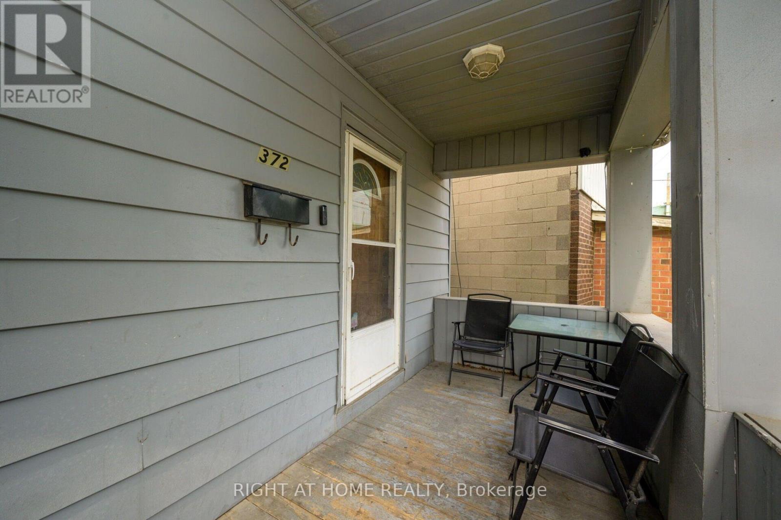 372 Beach Road, Hamilton, Ontario  L8H 3K5 - Photo 5 - X13651984