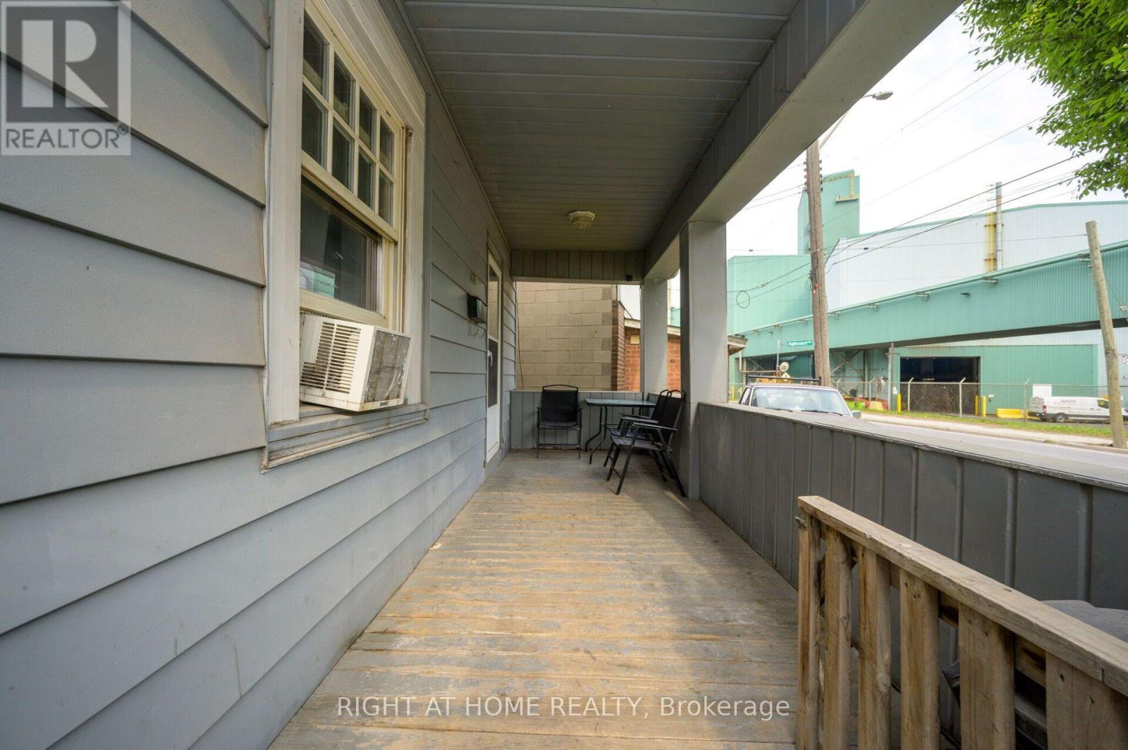372 Beach Road, Hamilton, Ontario  L8H 3K5 - Photo 6 - X13651984