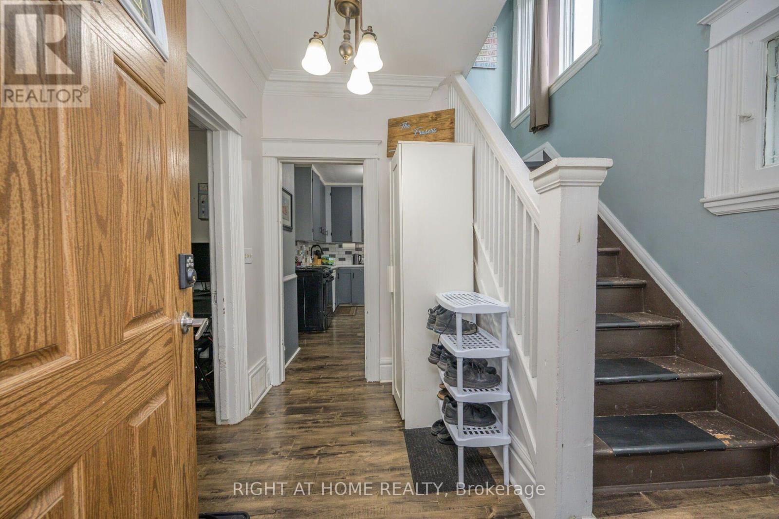 372 Beach Road, Hamilton, Ontario  L8H 3K5 - Photo 7 - X13651984