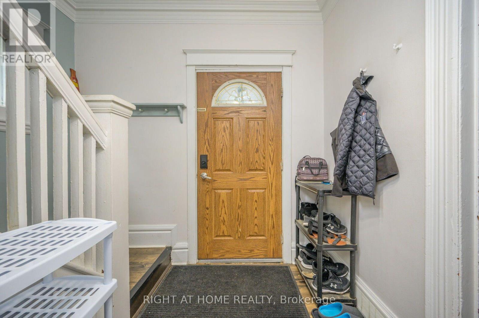 372 Beach Road, Hamilton, Ontario  L8H 3K5 - Photo 8 - X13651984