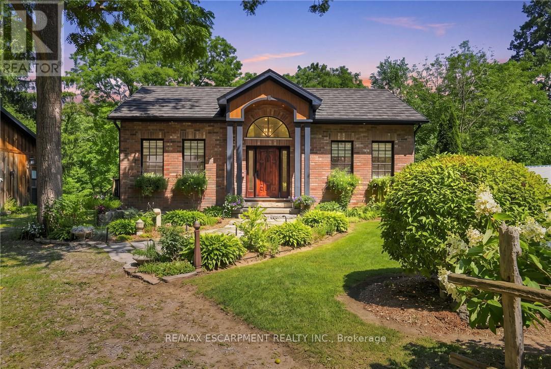 376 MOXLEY ROAD, Hamilton, Ontario
