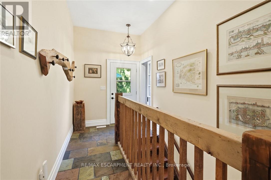 376 Moxley Road, Hamilton, Ontario  L9H 5L5 - Photo 21 - X13652022