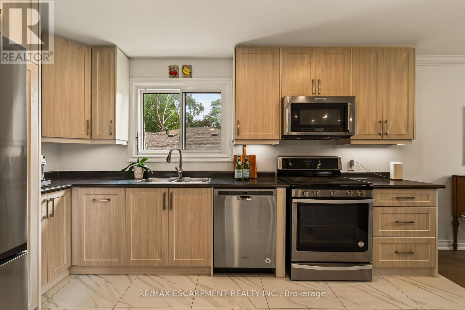 9 Fairview Place, Orangeville, Ontario L9W 3B3 - Photo 12 - W13579236