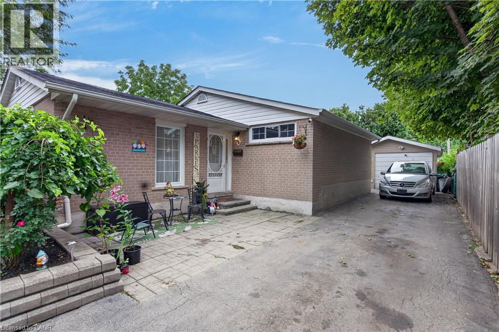 3 Cumbrian Court, Brampton, Ontario  L6X 2J7 - Photo 2 - 40854318