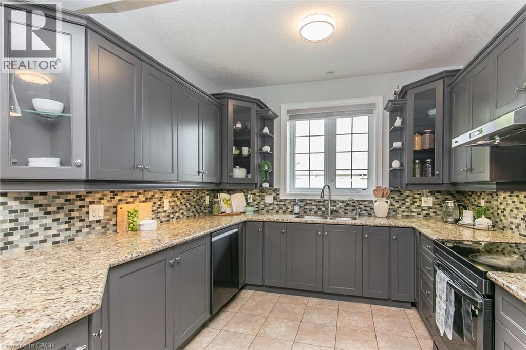 563 Woolgrass Avenue, Waterloo, Ontario  N2V 2Y2 - Photo 14 - 40853180