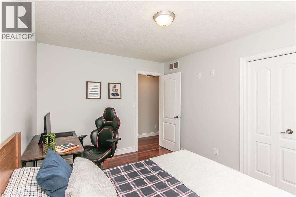 563 Woolgrass Avenue, Waterloo, Ontario  N2V 2Y2 - Photo 32 - 40853180