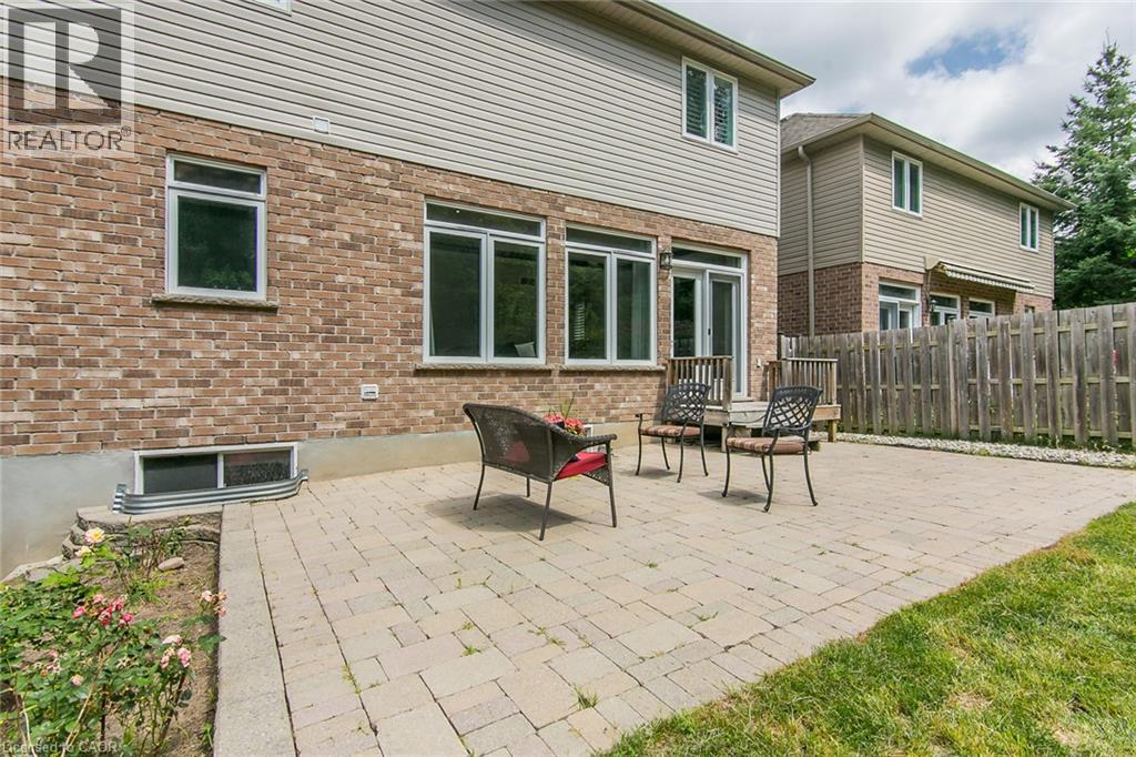 563 Woolgrass Avenue, Waterloo, Ontario  N2V 2Y2 - Photo 35 - 40853180