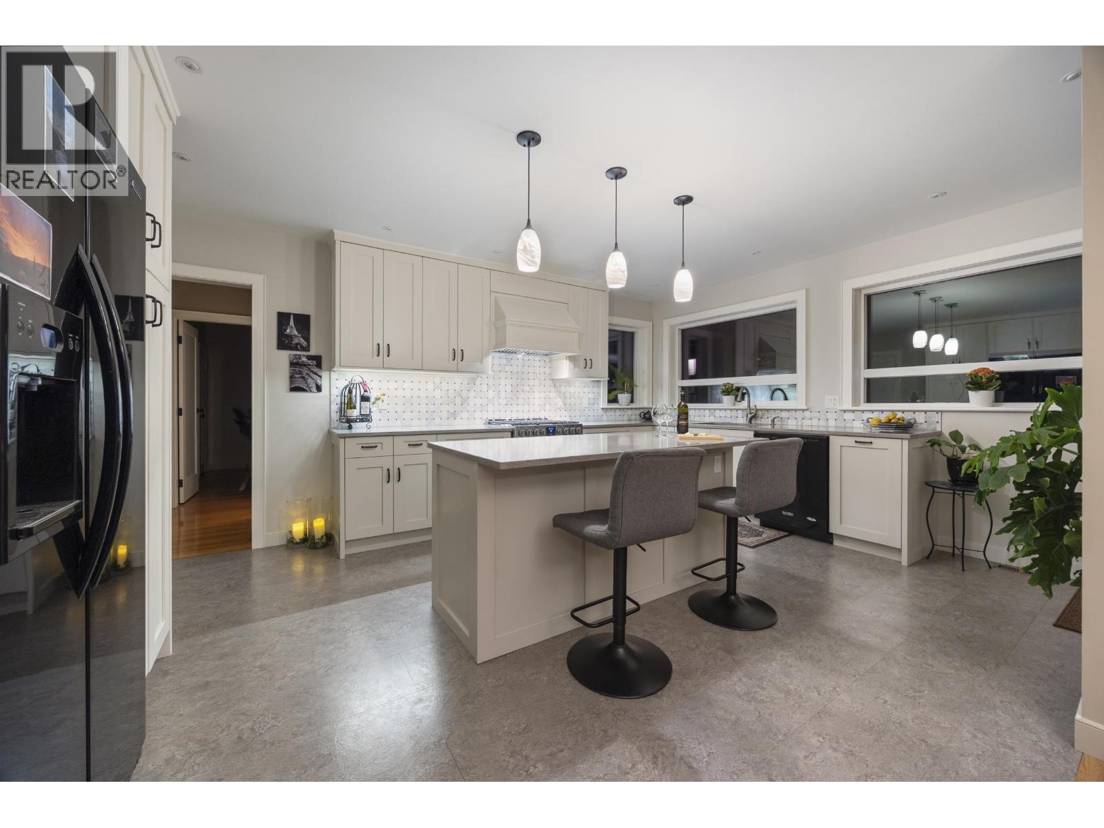 8236 17th Avenue, Burnaby, British Columbia  V3N 1M8 - Photo 17 - R3152347