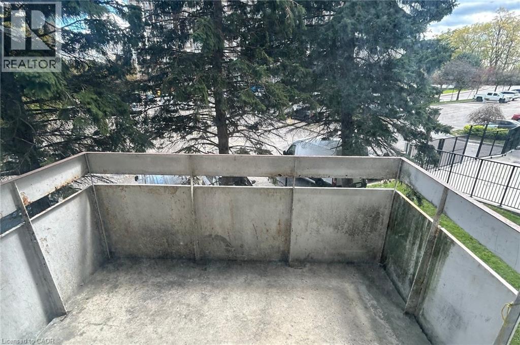 10 Edgecliff Golfway Unit# 206, North York, Ontario  M3C 3A3 - Photo 15 - 40776261