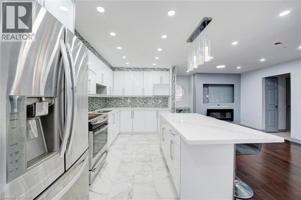 10 Edgecliff Golfway Unit# 206, North York, Ontario  M3C 3A3 - Photo 10 - 40776261