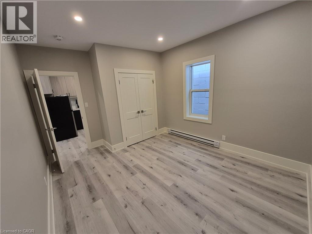181 King Street E Unit# 16, Kitchener, Ontario  N2G 2K8 - Photo 2 - 40854291