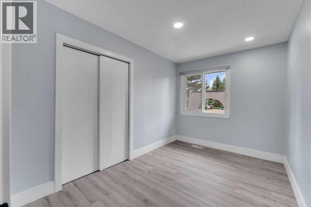 2930 Oakmoor Crescent SW, Calgary, Alberta T2V 3Z7 - Photo 14 - A2335752