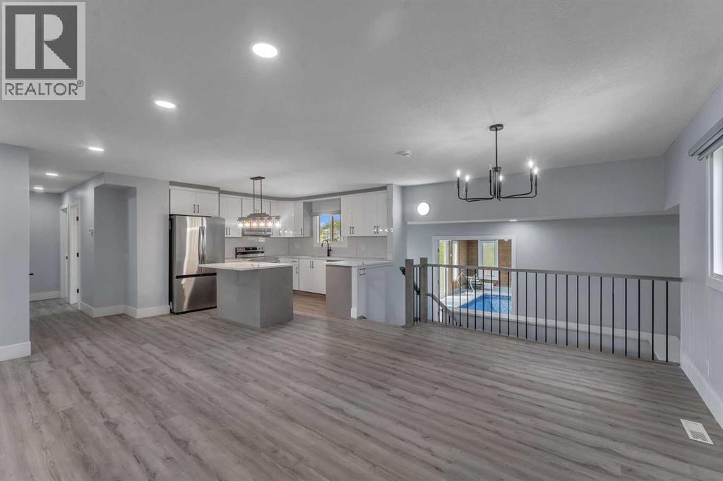 2930 Oakmoor Crescent SW, Calgary, Alberta T2V 3Z7 - Photo 8 - A2335752