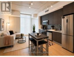 426 - 111 BATHURST STREET, Toronto, Ontario