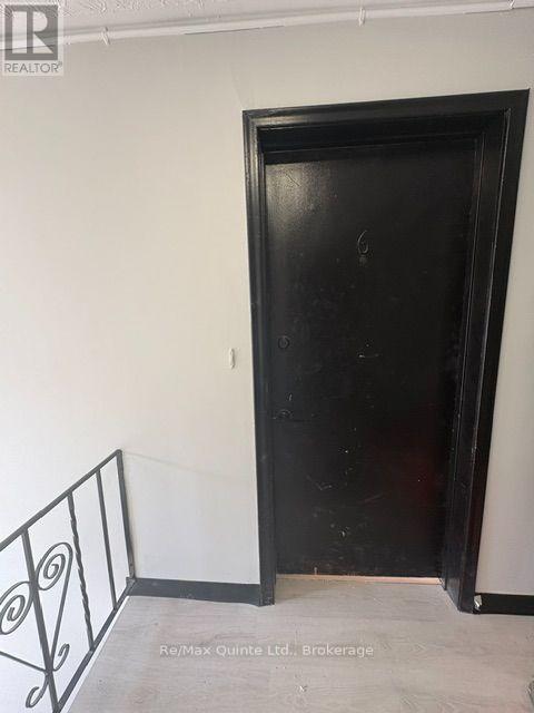 6 - 174 Queen Street, Quinte West, Ontario  K8V 4Y6 - Photo 2 - X13652208