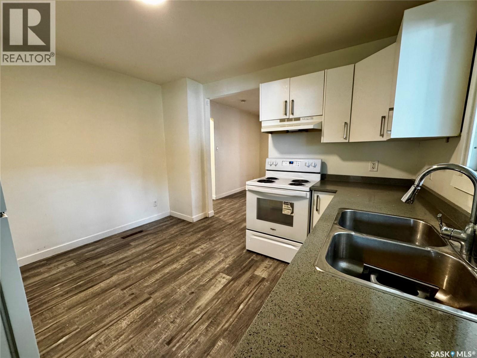 807 Weldon Avenue, Saskatoon, Saskatchewan  S7M 2V3 - Photo 5 - SK038338