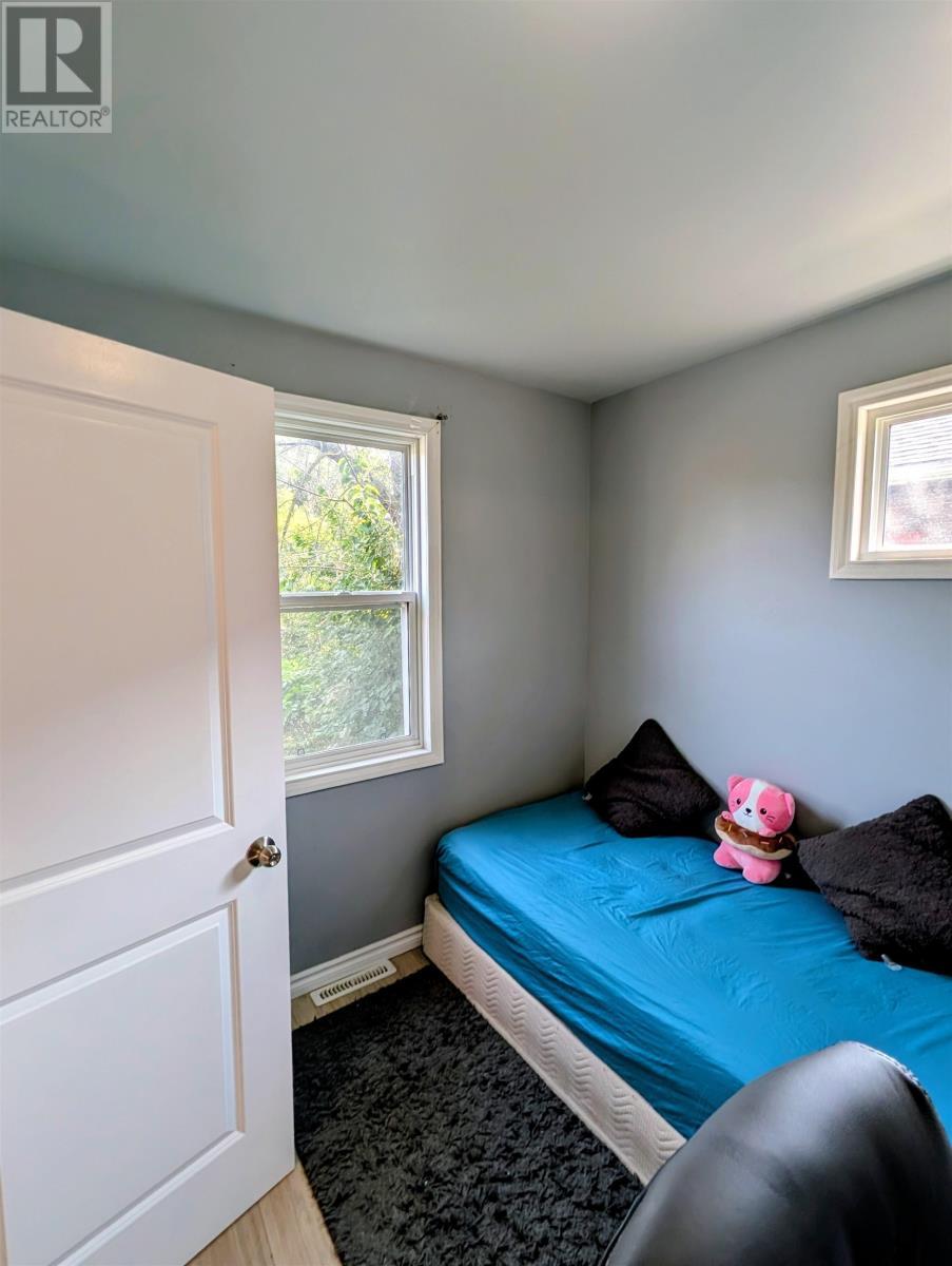 717 Northern Ave, Thunder Bay, Ontario  P7C 2W1 - Photo 12 - TB2602147