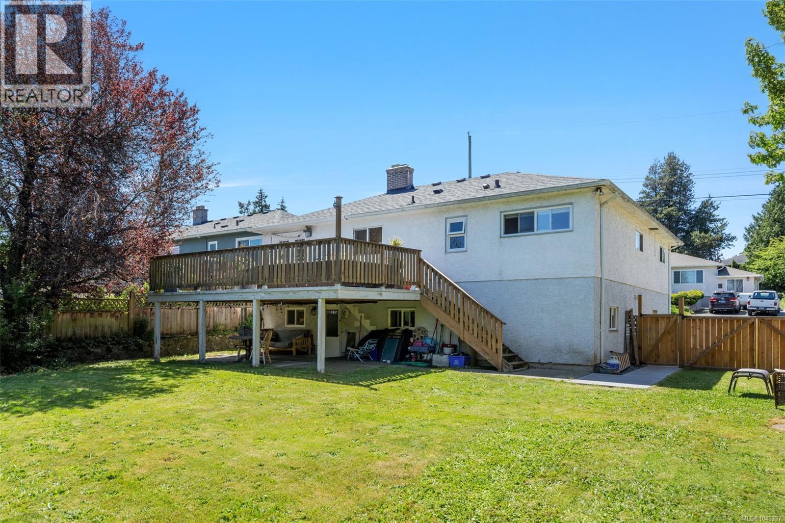 4147 Hawkes Ave, Saanich, British Columbia  V8Z 3Y9 - Photo 16 - 1046337