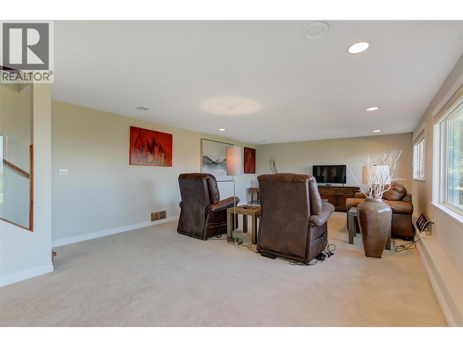 6101 Lipsett Avenue, Peachland, British Columbia  V0H 1X7 - Photo 42 - 10389543
