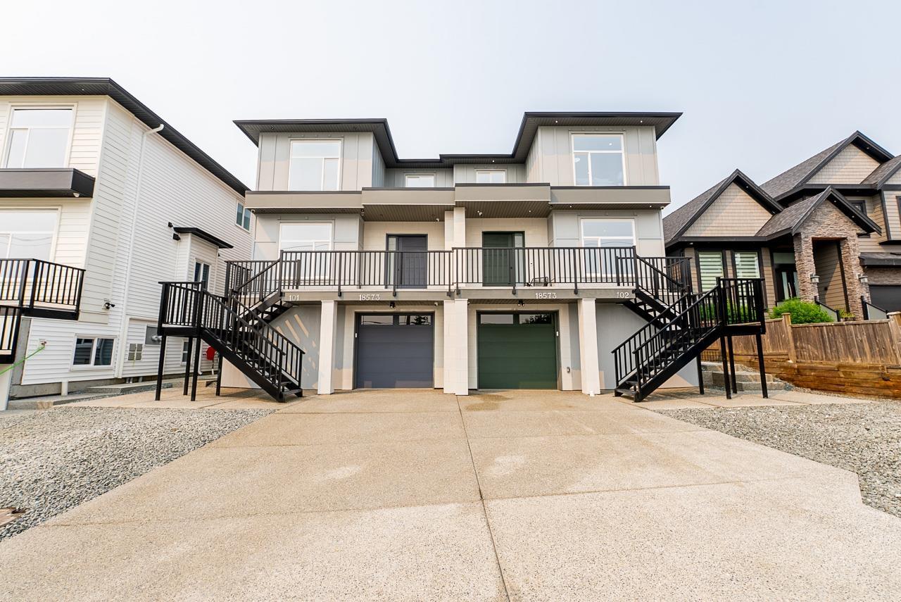 102 18573 56 AVENUE, Surrey, British Columbia