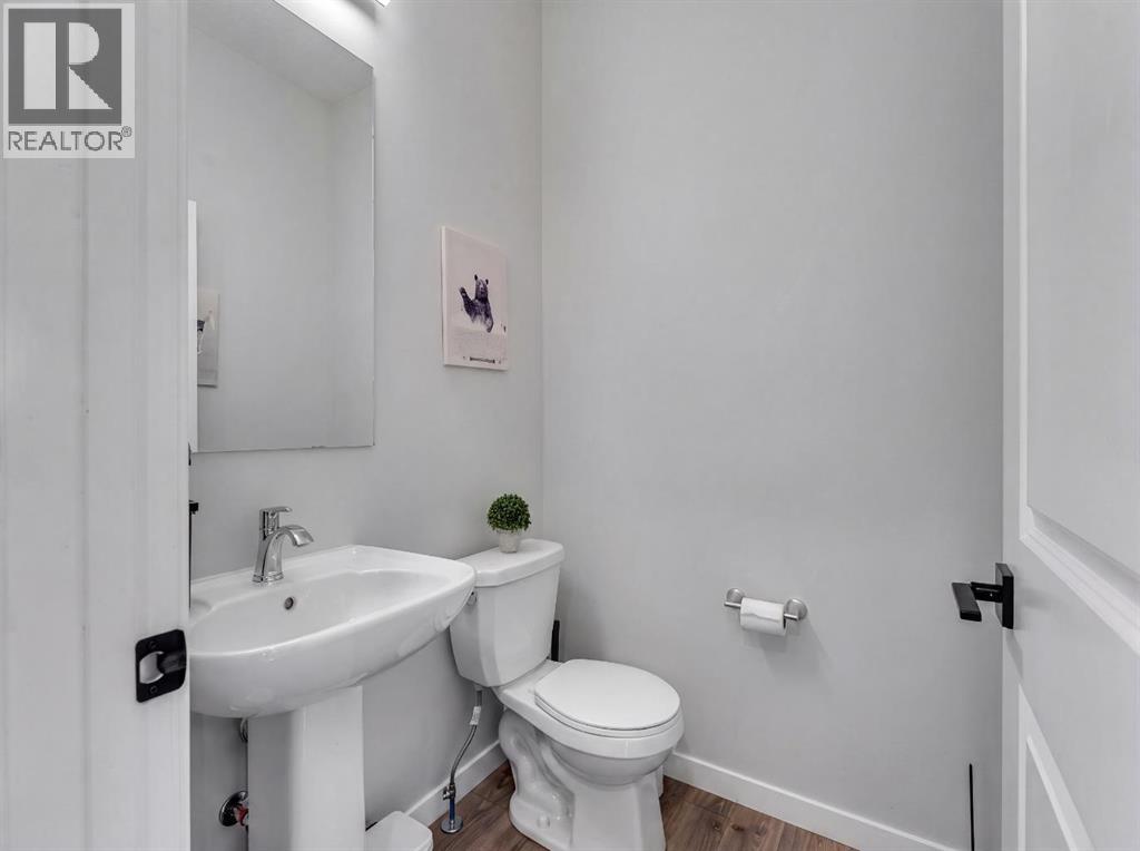 34 Belvedere Green SE, Calgary, Alberta  T2A 7M5 - Photo 4 - A2330402