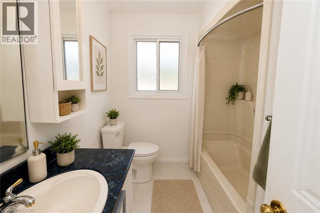 82 Elmwood Avenue, Cambridge, Ontario  N1R 4Y4 - Photo 14 - 40853395