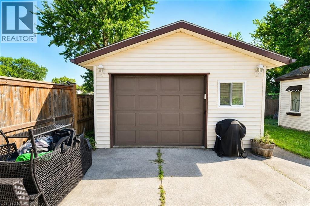 82 Elmwood Avenue, Cambridge, Ontario  N1R 4Y4 - Photo 24 - 40853395