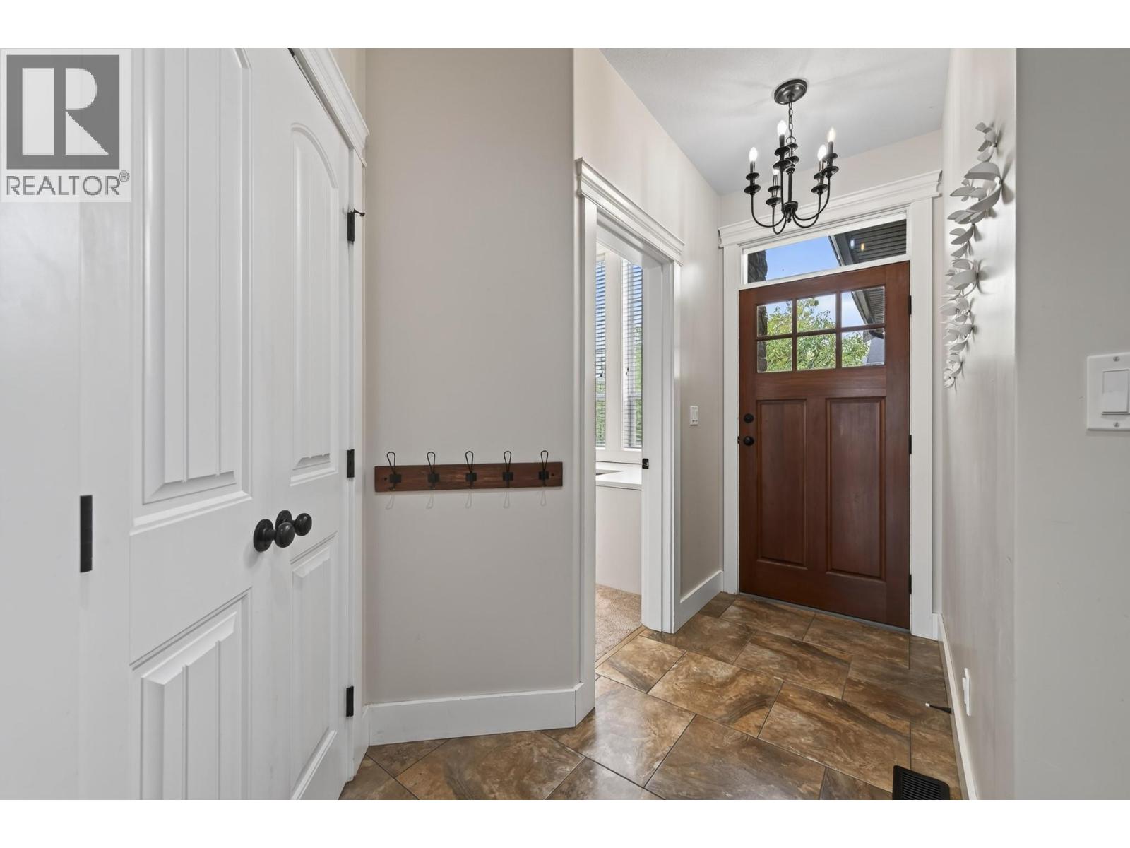 1864 Foxtail Drive, Kamloops, British Columbia  V1S 0A4 - Photo 3 - 10397164