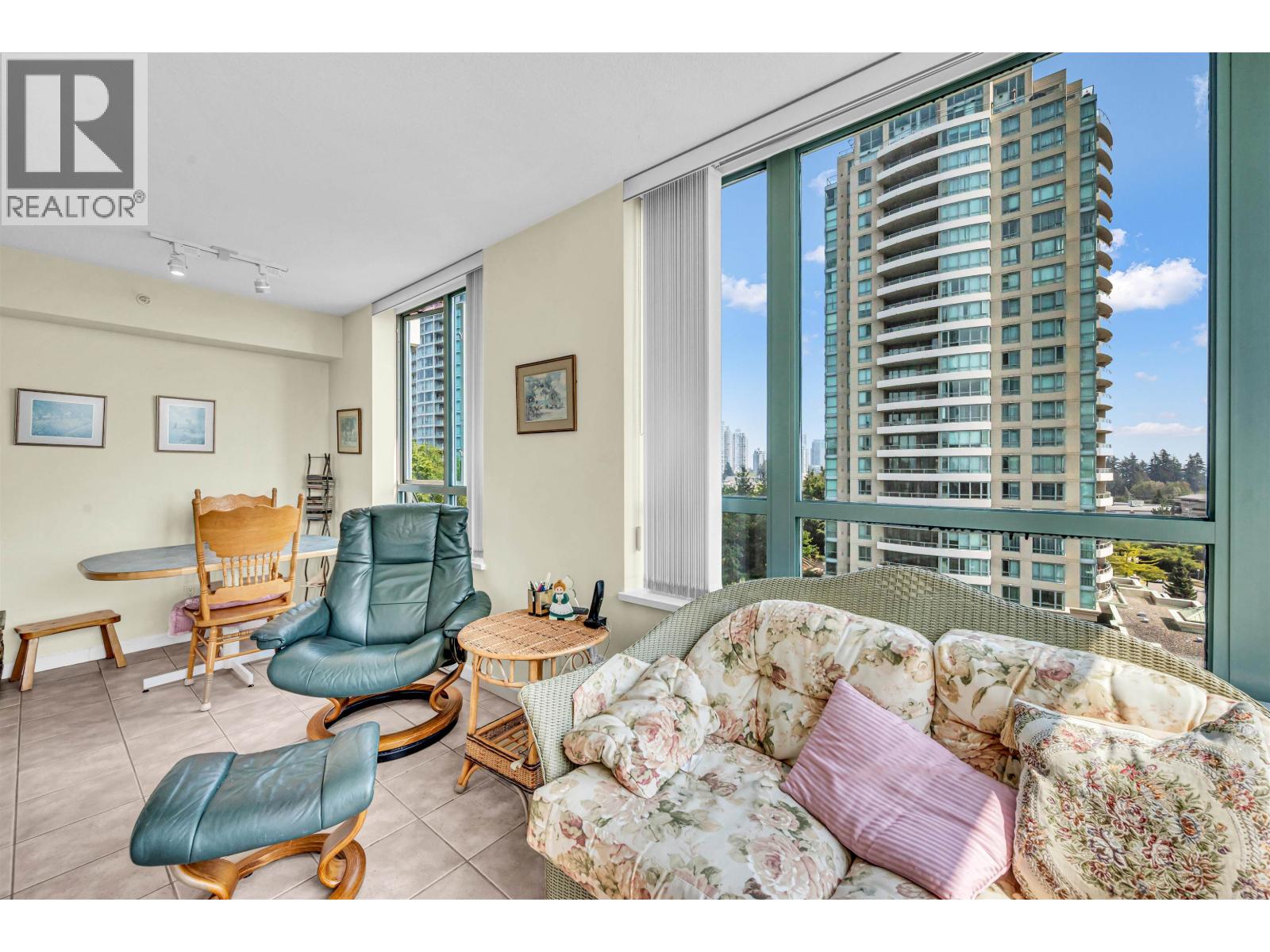 803 6611 Southoaks Crescent, Burnaby, British Columbia  V5E 4L5 - Photo 10 - R3153769
