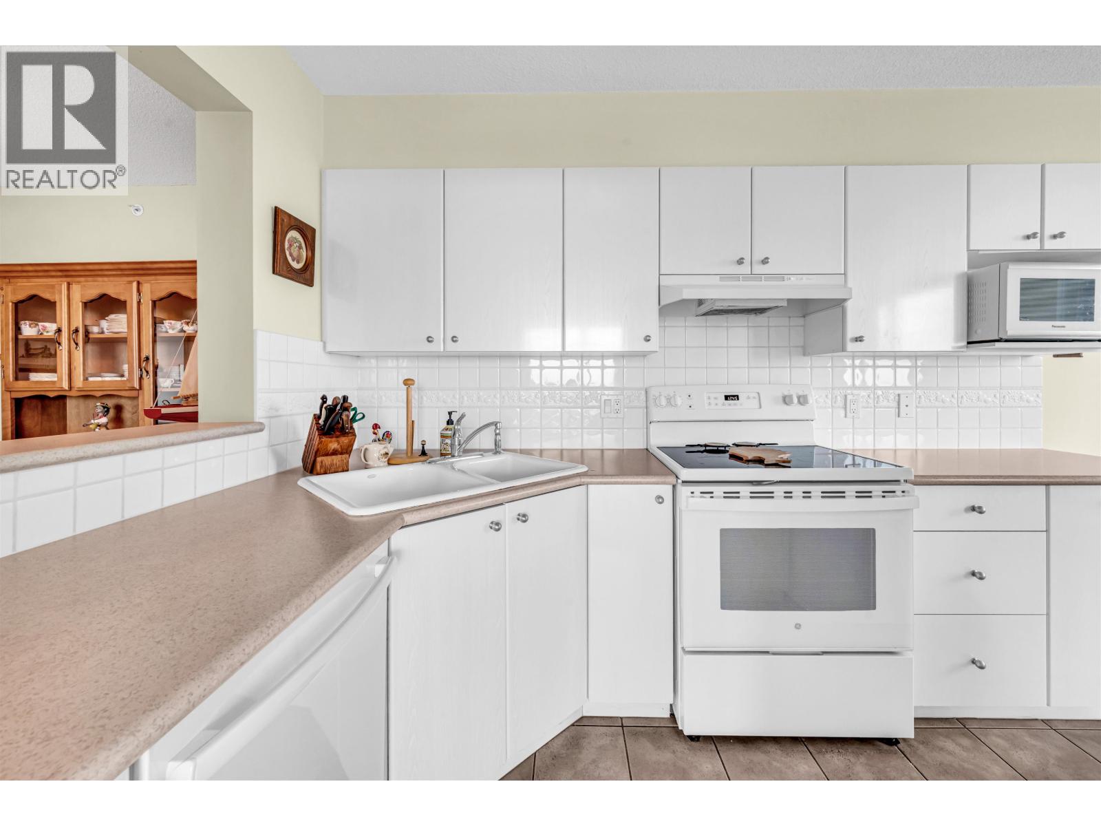 803 6611 Southoaks Crescent, Burnaby, British Columbia  V5E 4L5 - Photo 14 - R3153769