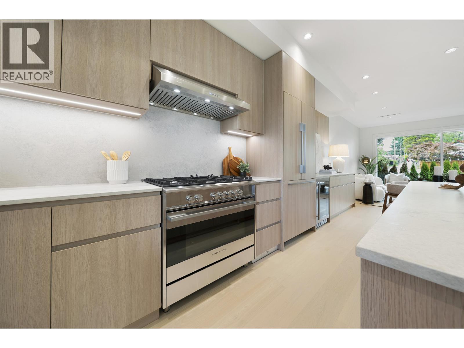 2 1958 W 60th Avenue, Vancouver, British Columbia V6P 2B1 - Photo 10 - R3153774