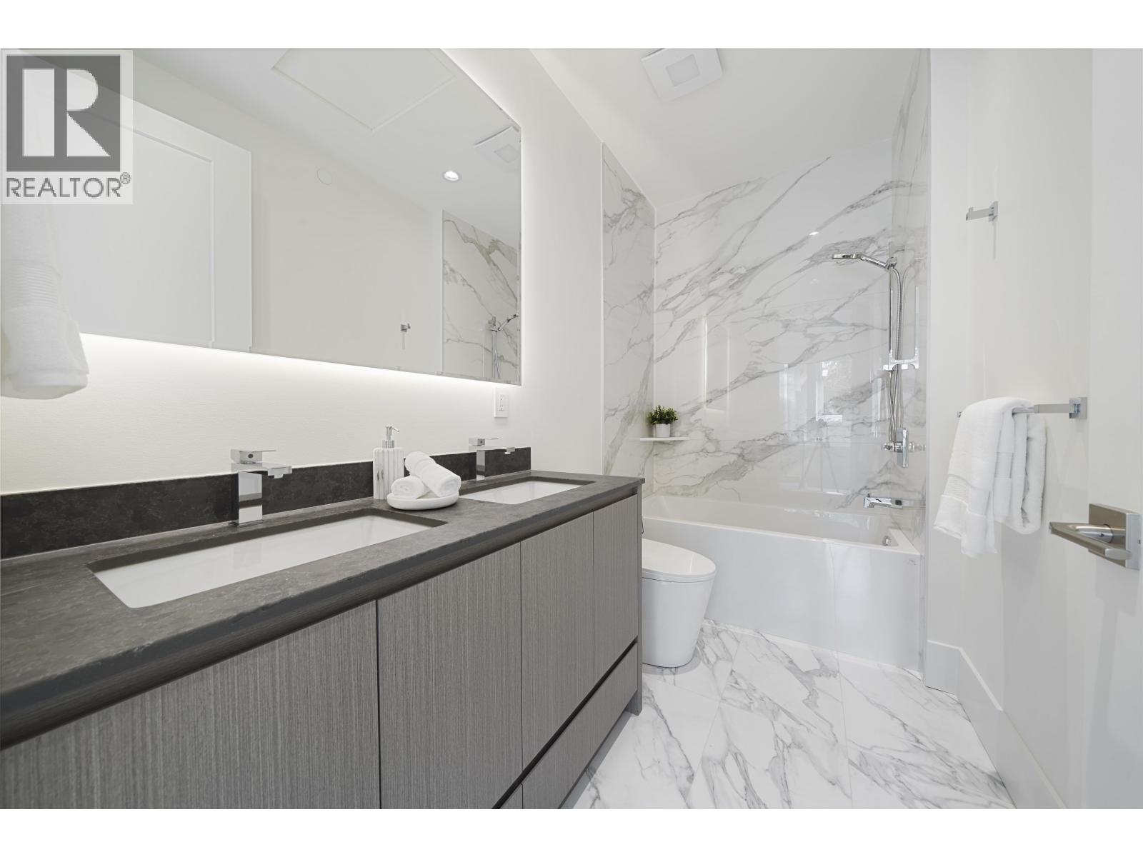 2 1958 W 60th Avenue, Vancouver, British Columbia V6P 2B1 - Photo 14 - R3153774