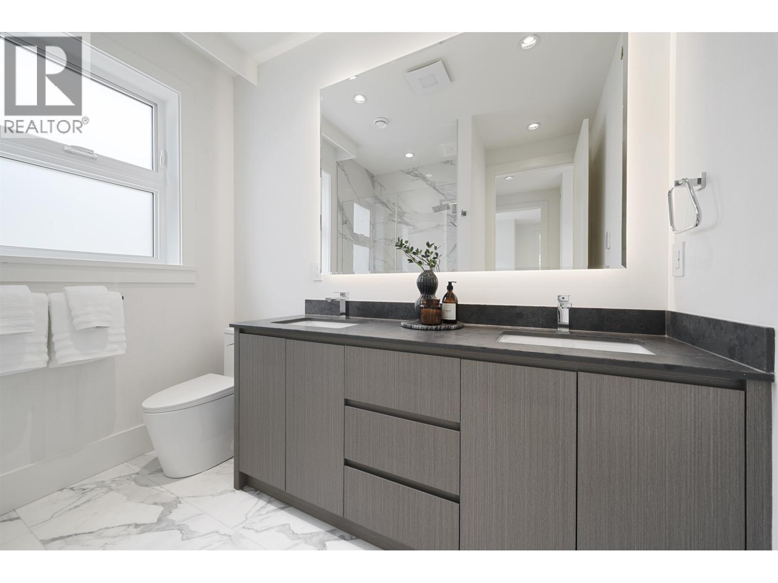 2 1958 W 60th Avenue, Vancouver, British Columbia V6P 2B1 - Photo 18 - R3153774