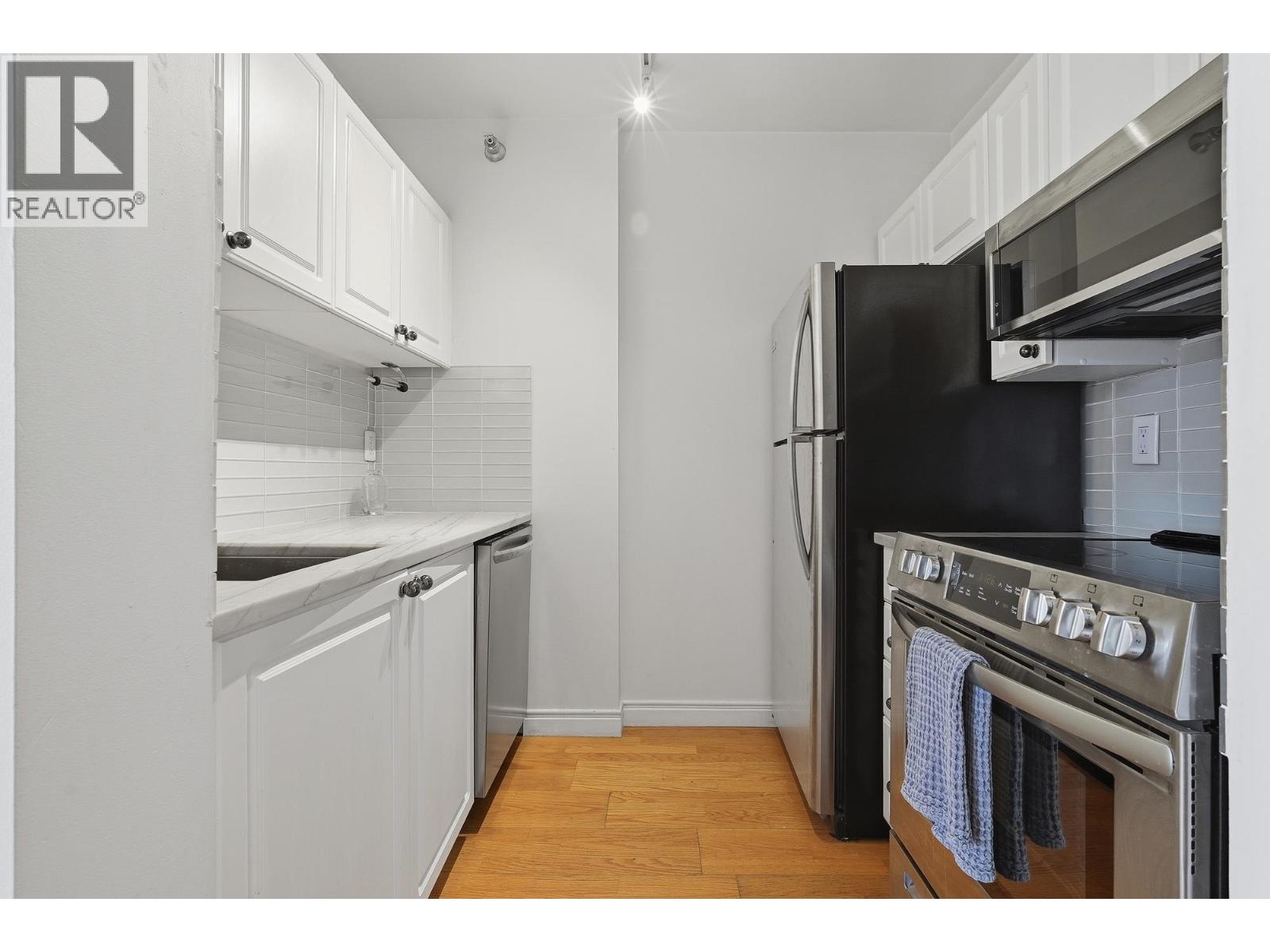 403 233 Abbott Street, Vancouver, British Columbia V6B 2K7 - Photo 11 - R3153784