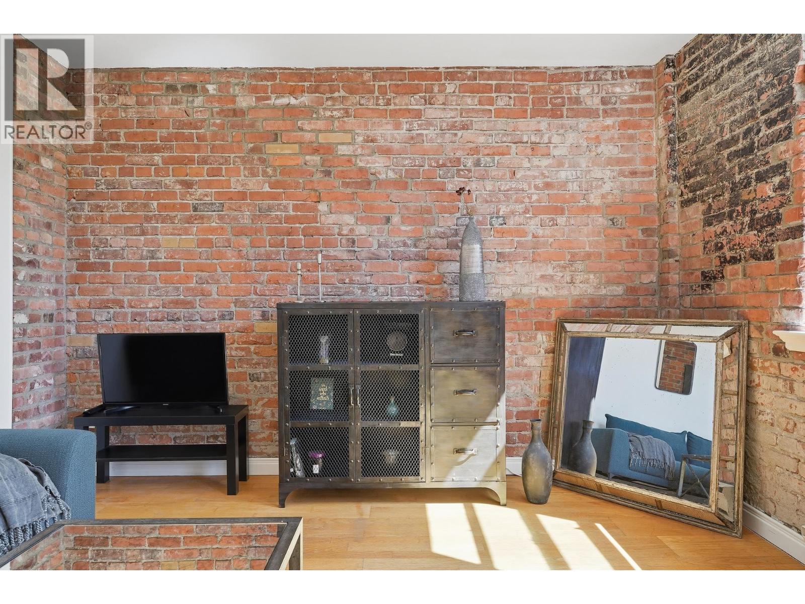 403 233 Abbott Street, Vancouver, British Columbia V6B 2K7 - Photo 3 - R3153784