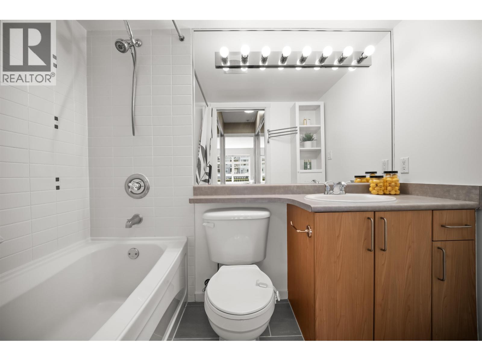 302 3142 St Johns Street, Port Moody, British Columbia  V3H 5E5 - Photo 21 - R3153787