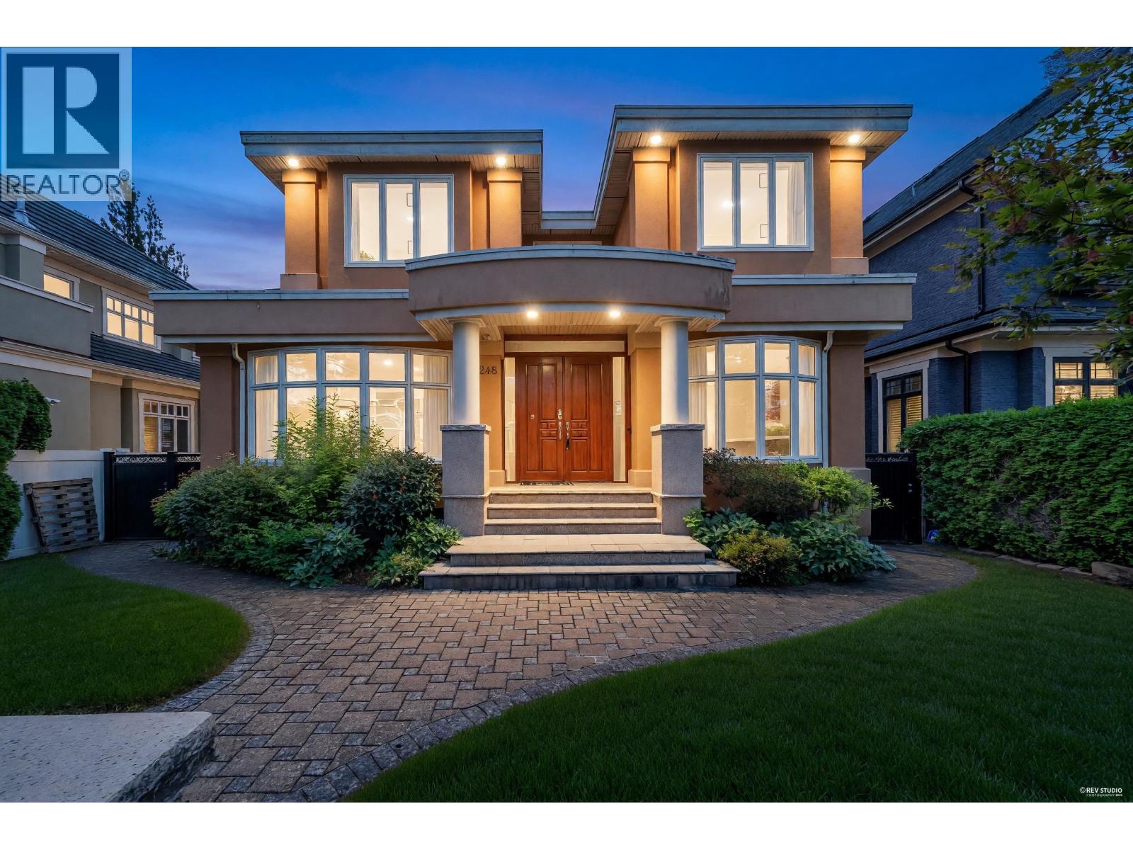 2498 W 22ND AVENUE, Vancouver, British Columbia