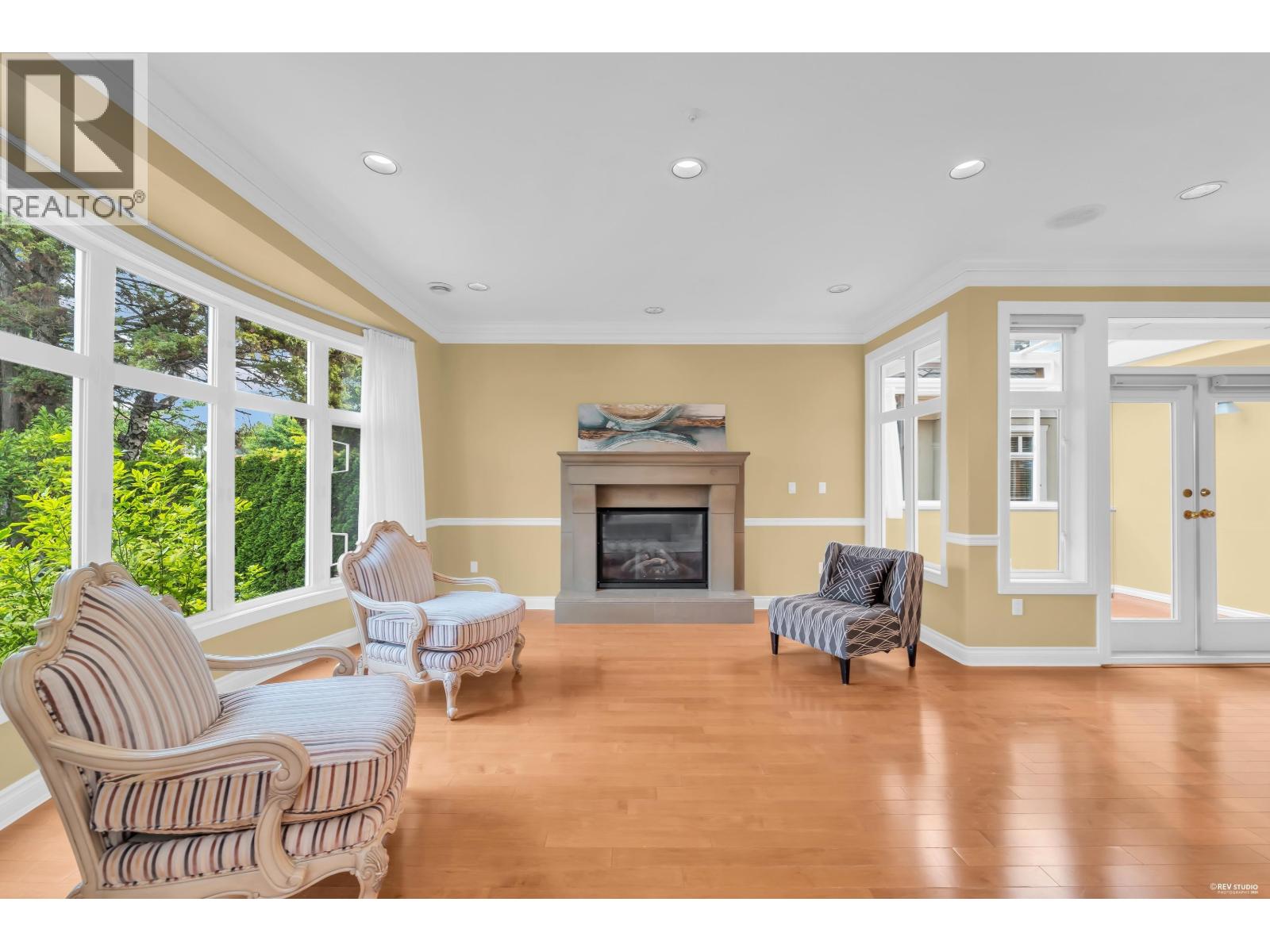 2498 W 22nd Avenue, Vancouver, British Columbia  V6L 1M2 - Photo 2 - R3153785