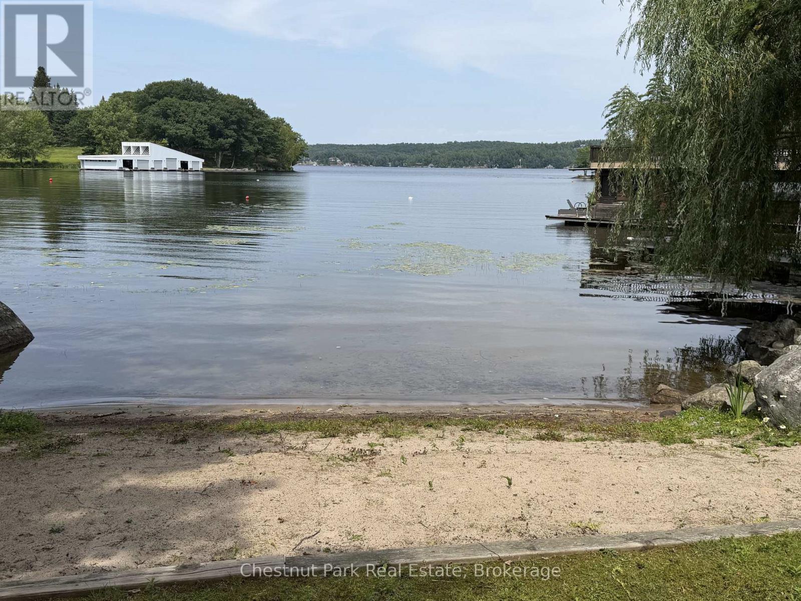 1002 Ahmic Drive N, Muskoka Lakes, Ontario  P0B 1G0 - Photo 2 - X13652276