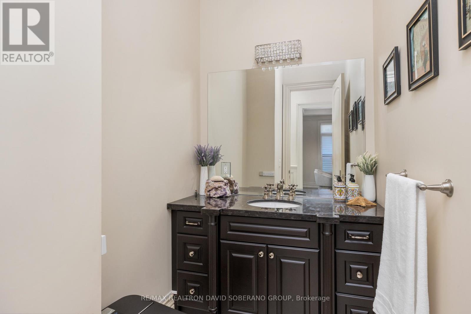 49 Verwood Avenue, Toronto, Ontario  M3H 2K8 - Photo 10 - C13652192