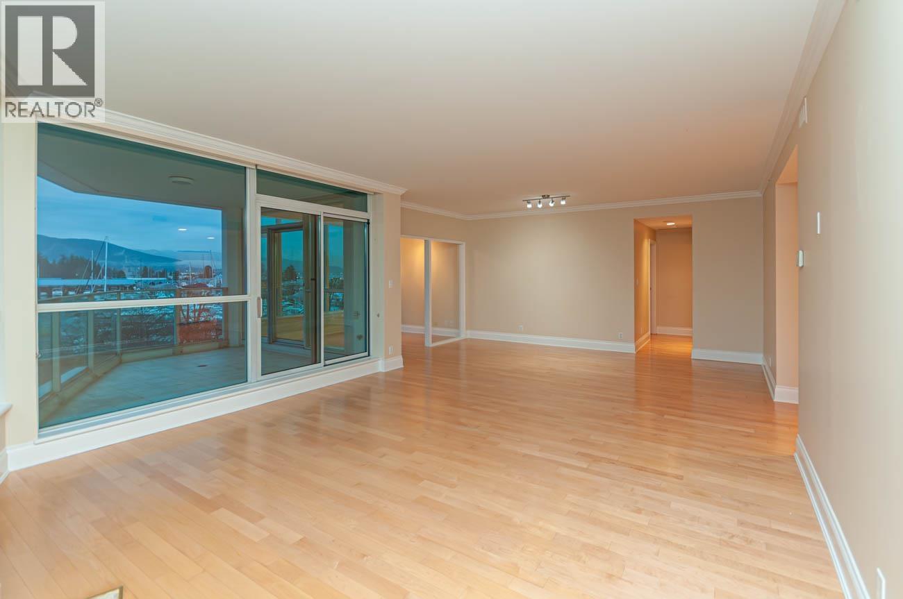 302 1777 Bayshore Drive, Vancouver, British Columbia V6G 3H2 - Photo 5 - R3153506