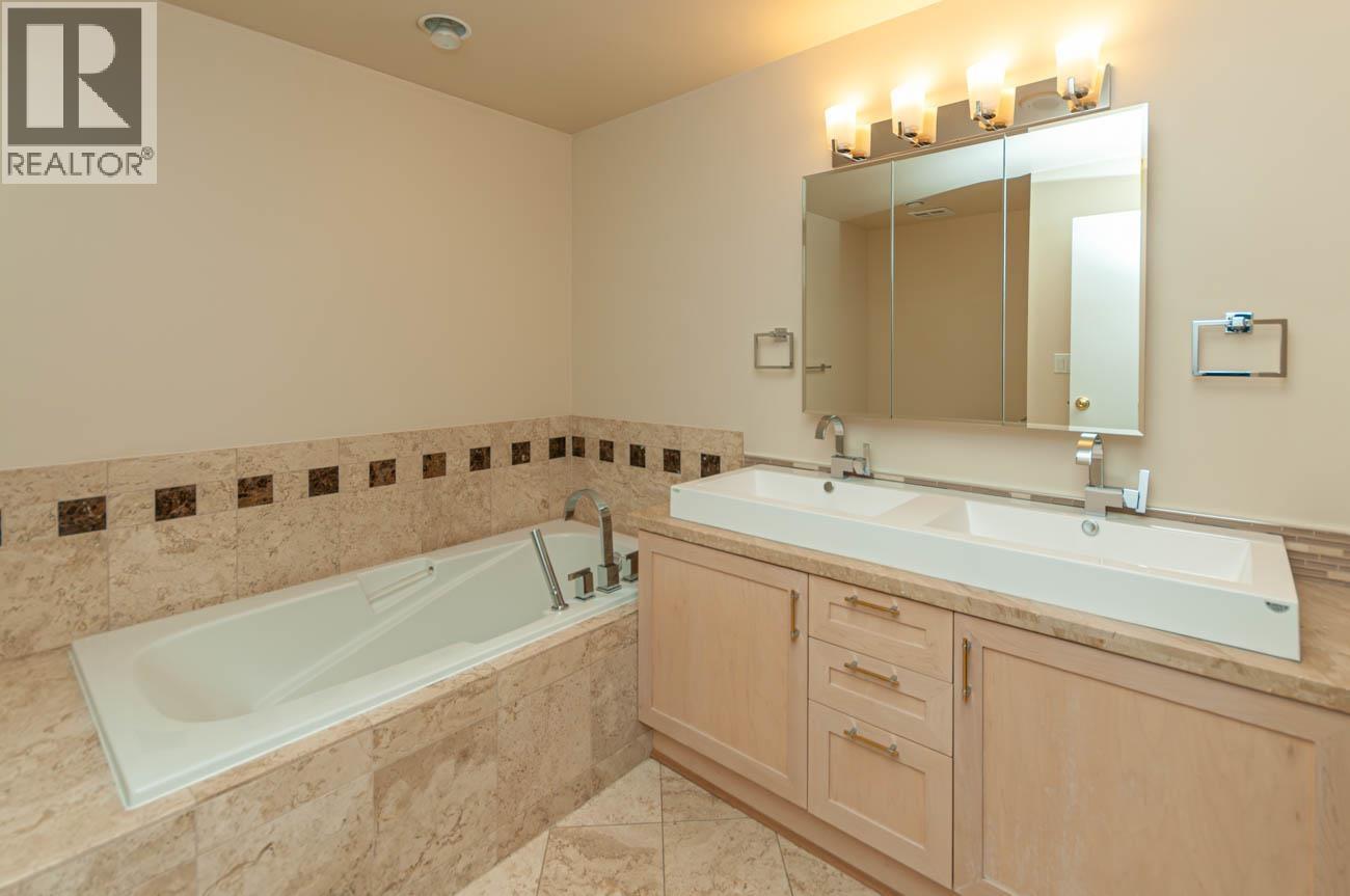 302 1777 Bayshore Drive, Vancouver, British Columbia V6G 3H2 - Photo 24 - R3153506