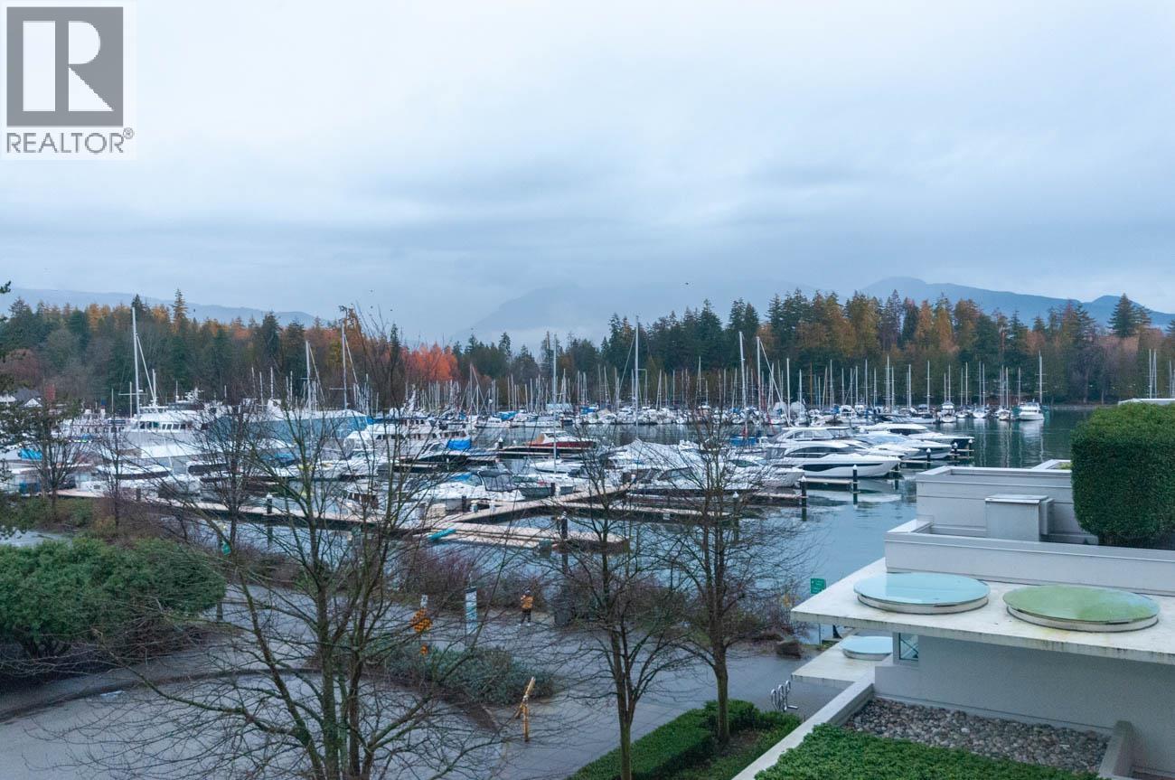 302 1777 Bayshore Drive, Vancouver, British Columbia V6G 3H2 - Photo 10 - R3153506