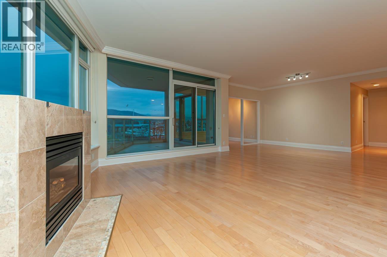 302 1777 Bayshore Drive, Vancouver, British Columbia V6G 3H2 - Photo 4 - R3153506