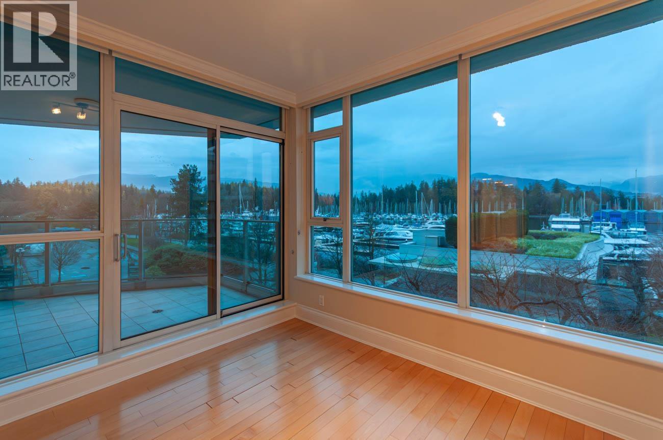 302 1777 Bayshore Drive, Vancouver, British Columbia V6G 3H2 - Photo 7 - R3153506