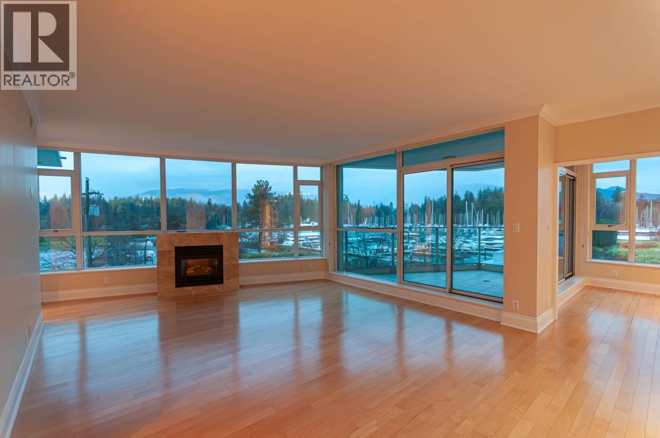 302 1777 Bayshore Drive, Vancouver, British Columbia V6G 3H2 - Photo 3 - R3153506