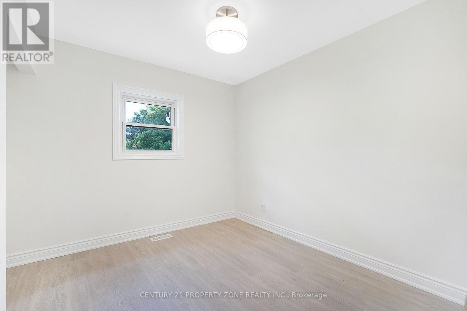 37 Adanac Drive, Toronto, Ontario  M1M 2E5 - Photo 9 - E13652226