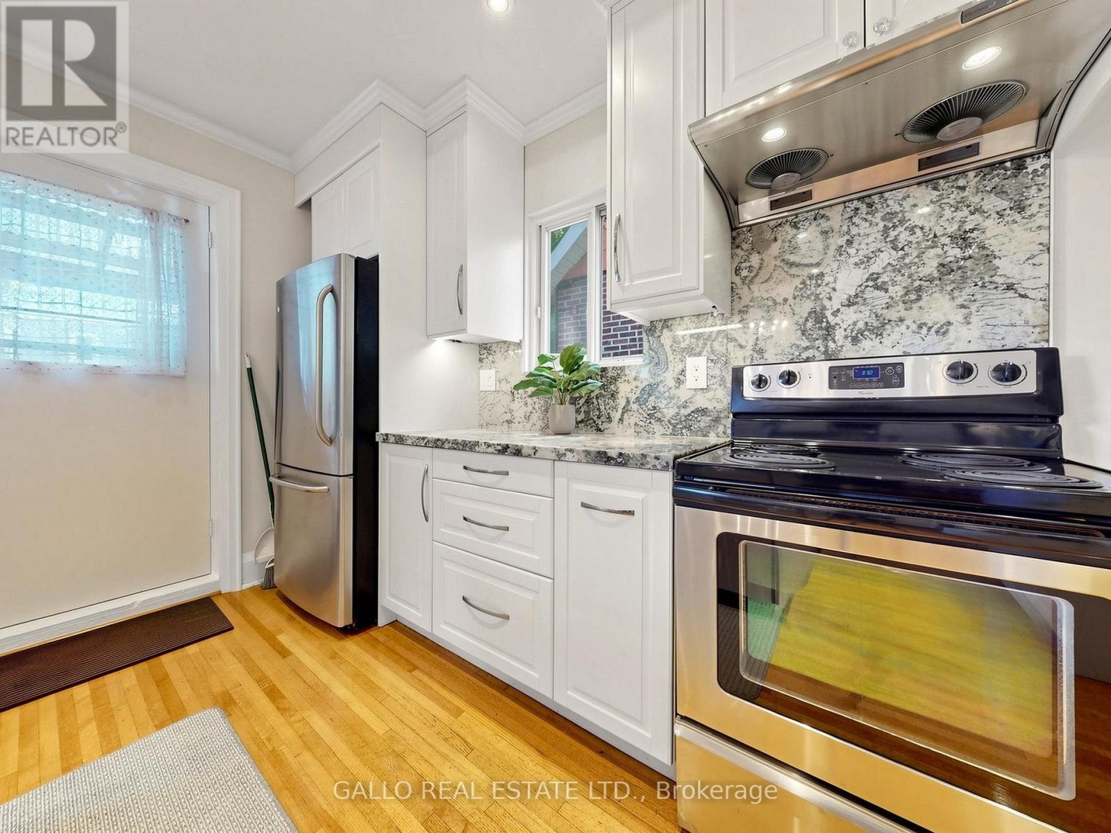 761 Sammon Avenue S, Toronto (Danforth Village-East York), Ontario  M4C 2E6 - Photo 17 - E13652270