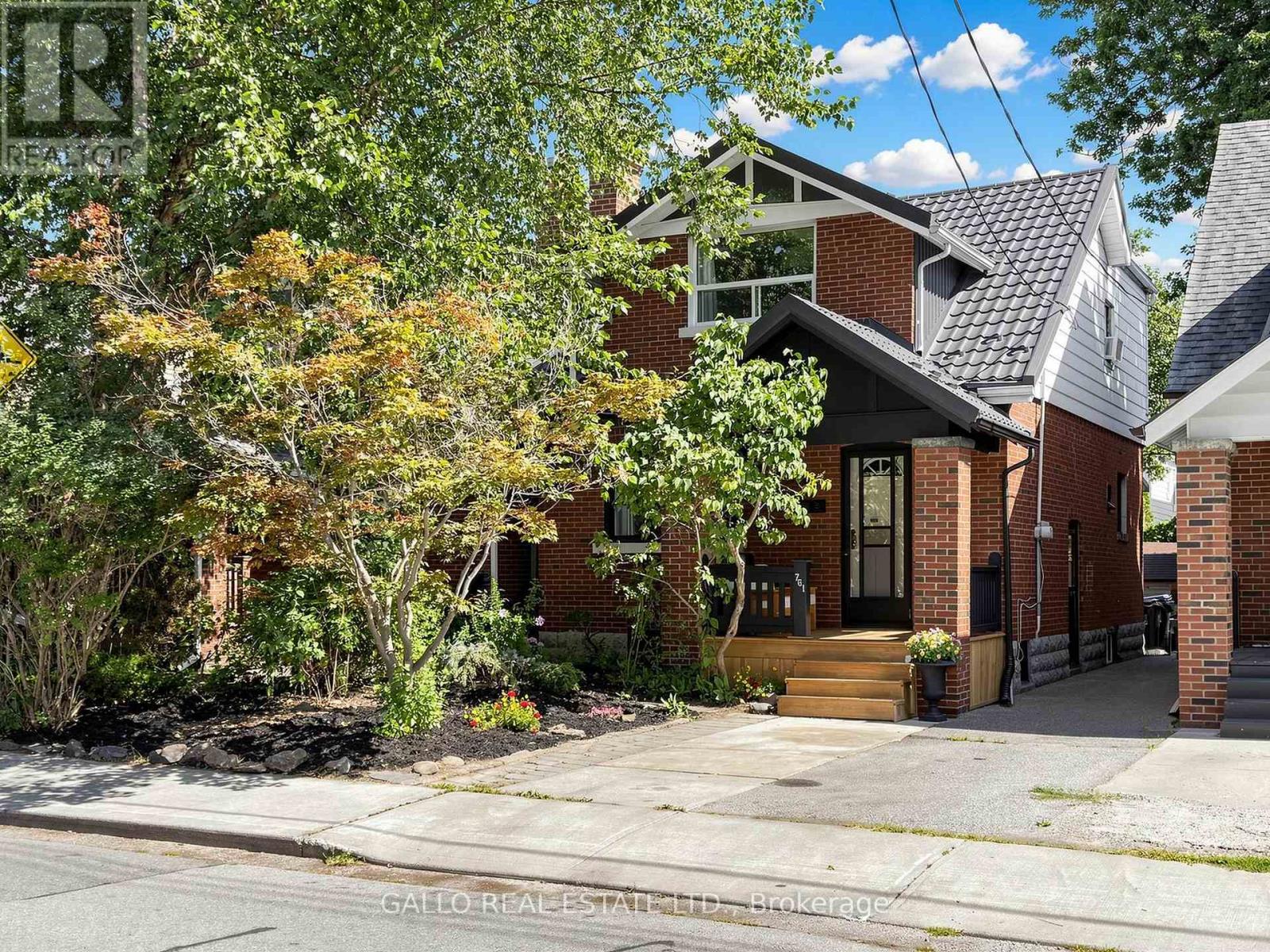 761 Sammon Avenue S, Toronto (Danforth Village-East York), Ontario  M4C 2E6 - Photo 2 - E13652270
